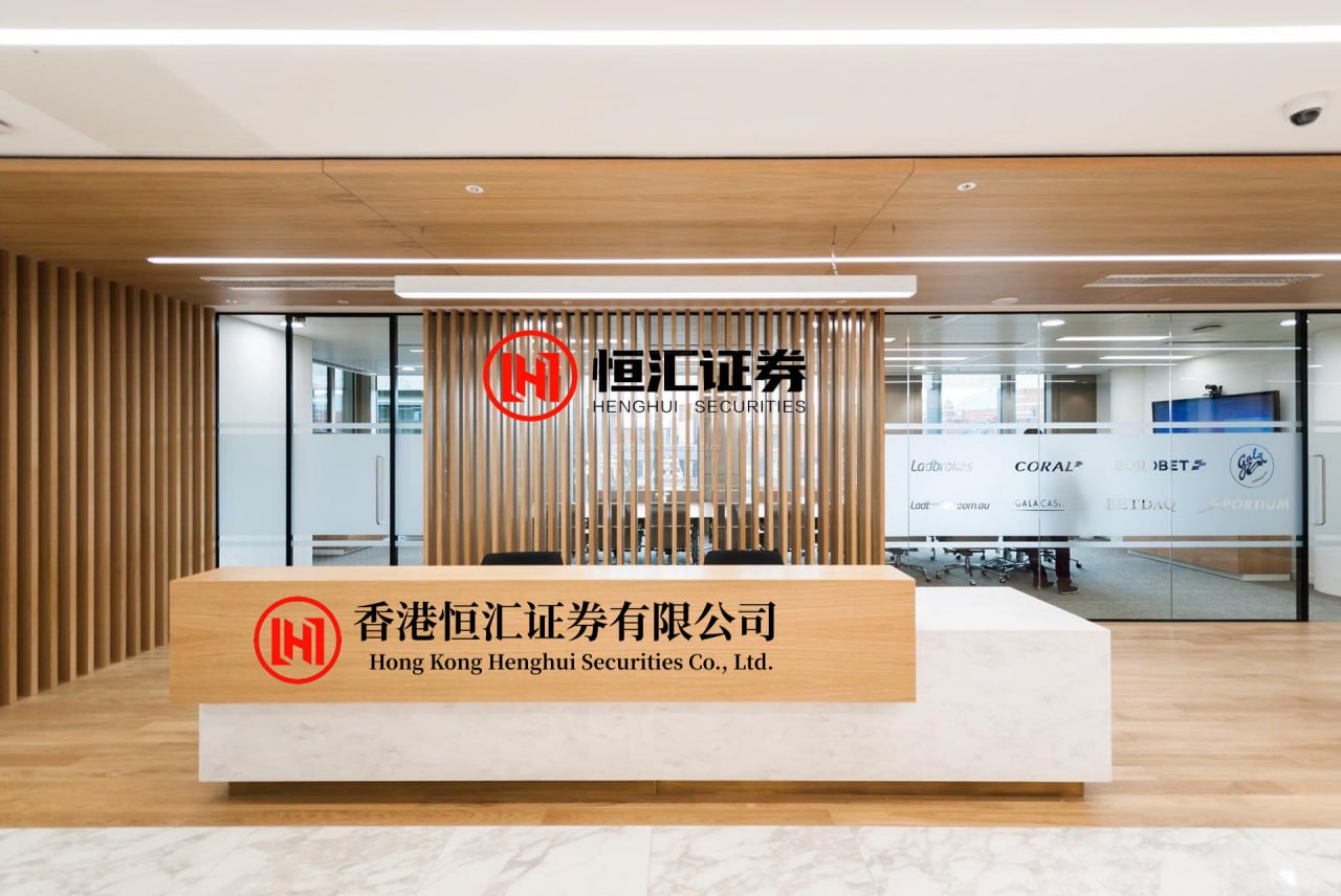 好易配资 国乒有个叫蒯曼的姑娘, 这两年, 身边的男搭档换得比走马灯还快。 怪就怪在...